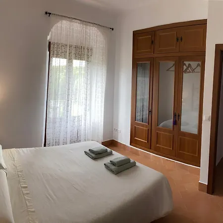 Turisticos Dos Fuentes Apartman Córdoba